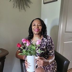 Meet your Posher, Abina